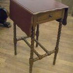 366 3427 DROP-LEAF TABLE